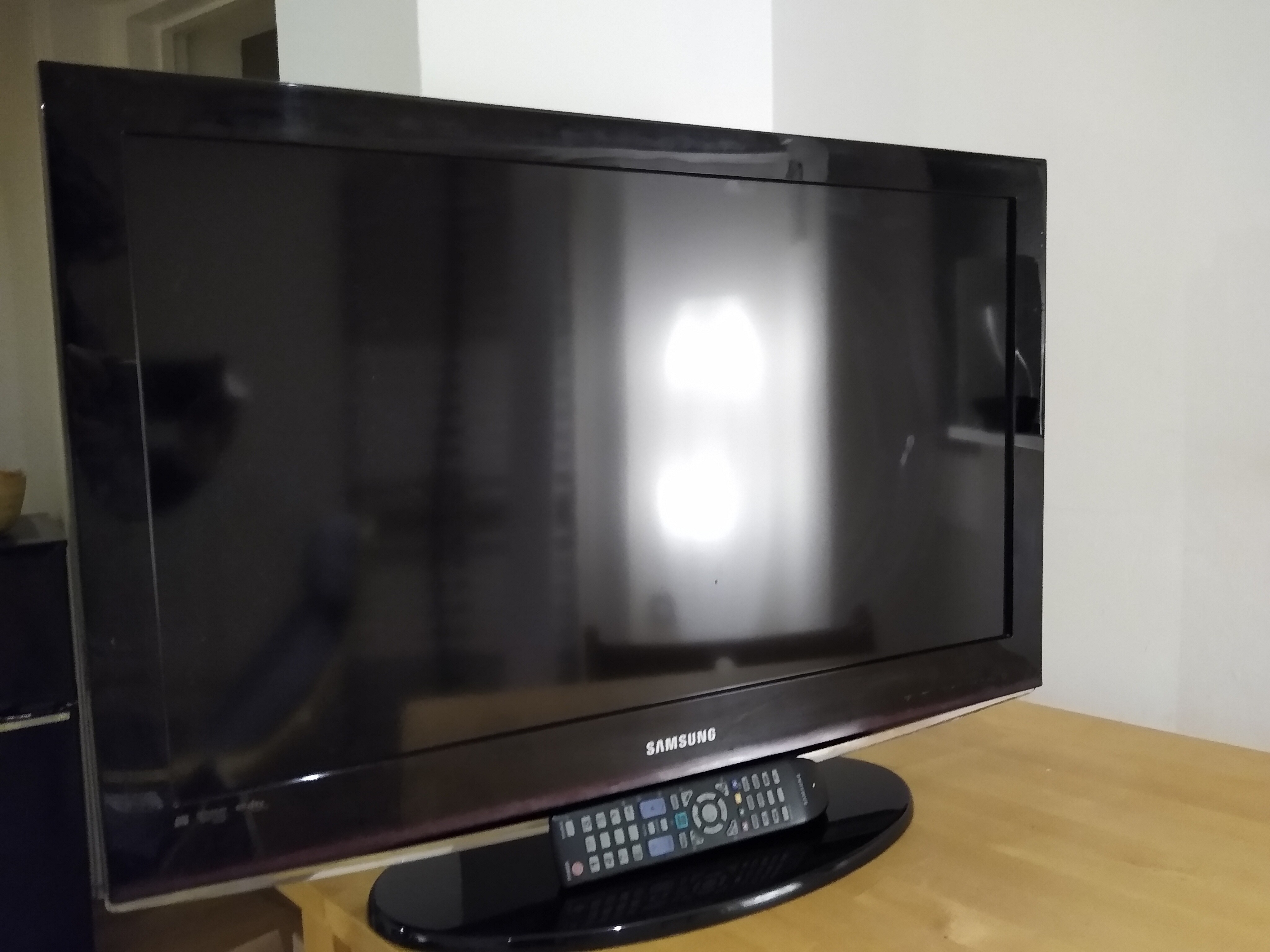32 inch Samsung TV for sale, £30 ono Wanted/Offered SE23 Forum